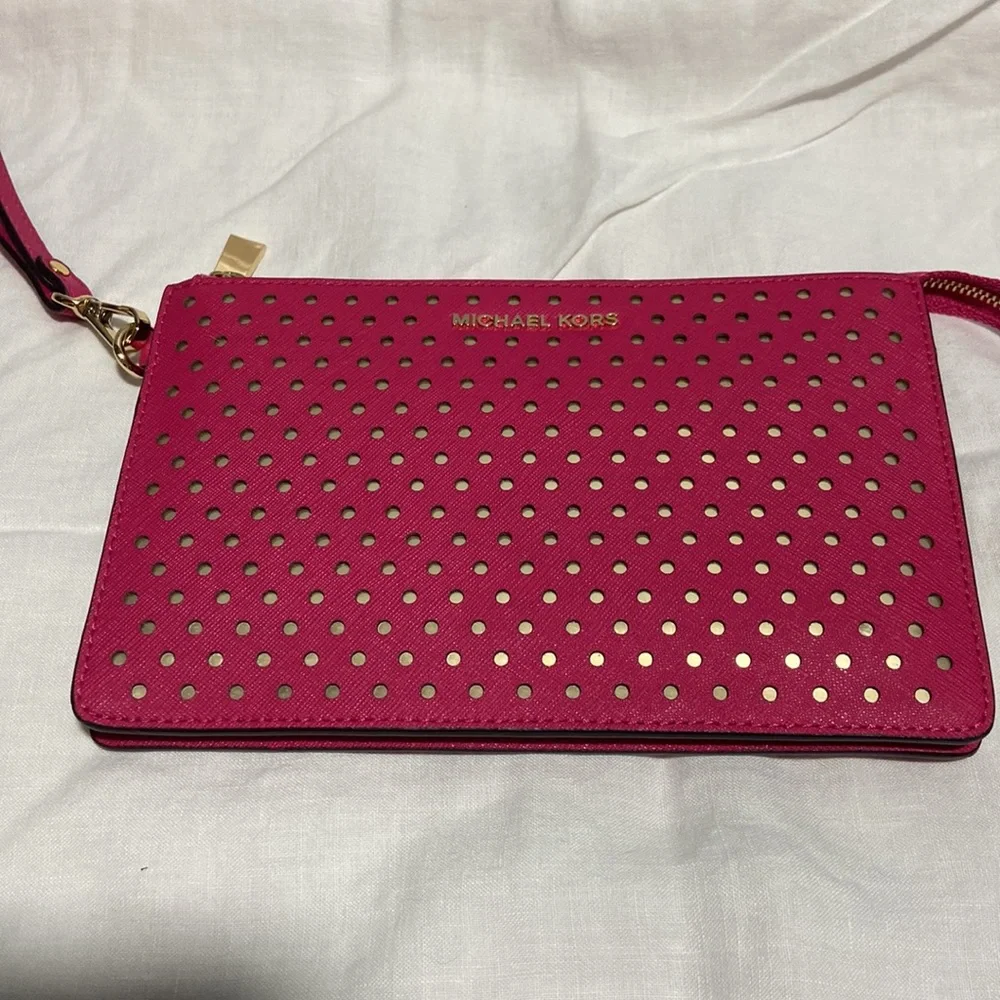 Nwot Michael Kors Jet Set perforated wristlet pouch - Picture 4 of 11